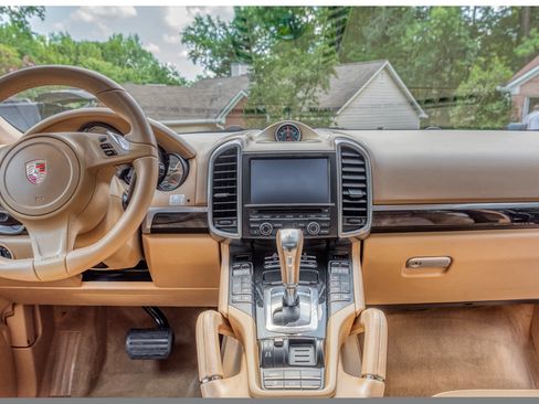 Used 2013 Porsche Cayenne Diesel image 10