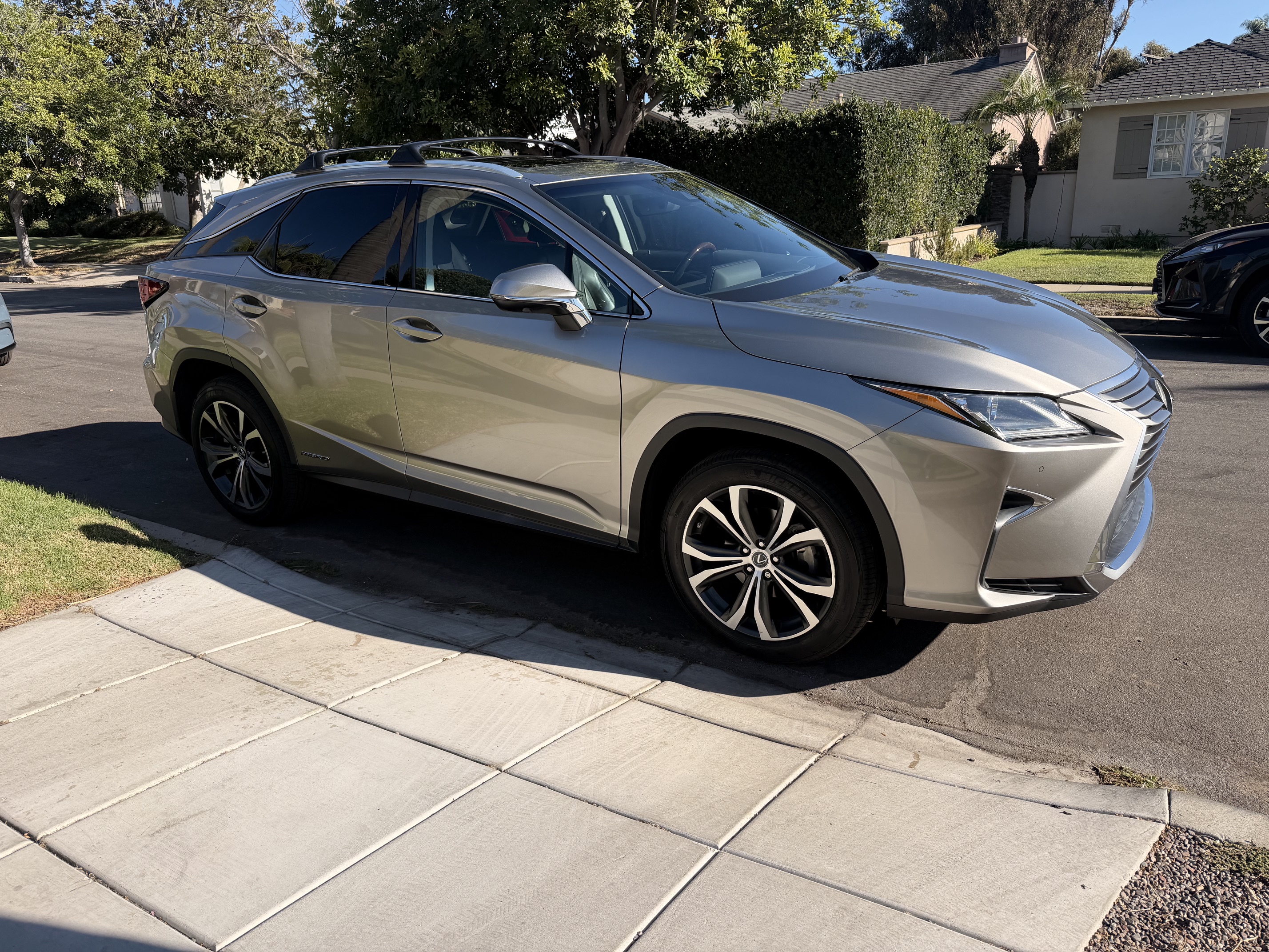 Used 2019 Lexus RX 450h AWD w/ Navigation Package image 1
