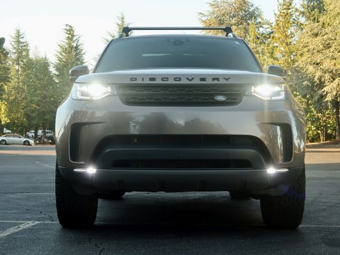 Used 2017 Land Rover Discovery HSE Luxury AWD/4WD image 8