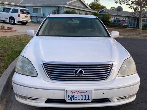Used 2005 Lexus LS 430 w/ Modern Luxury Pkg RWD image 8