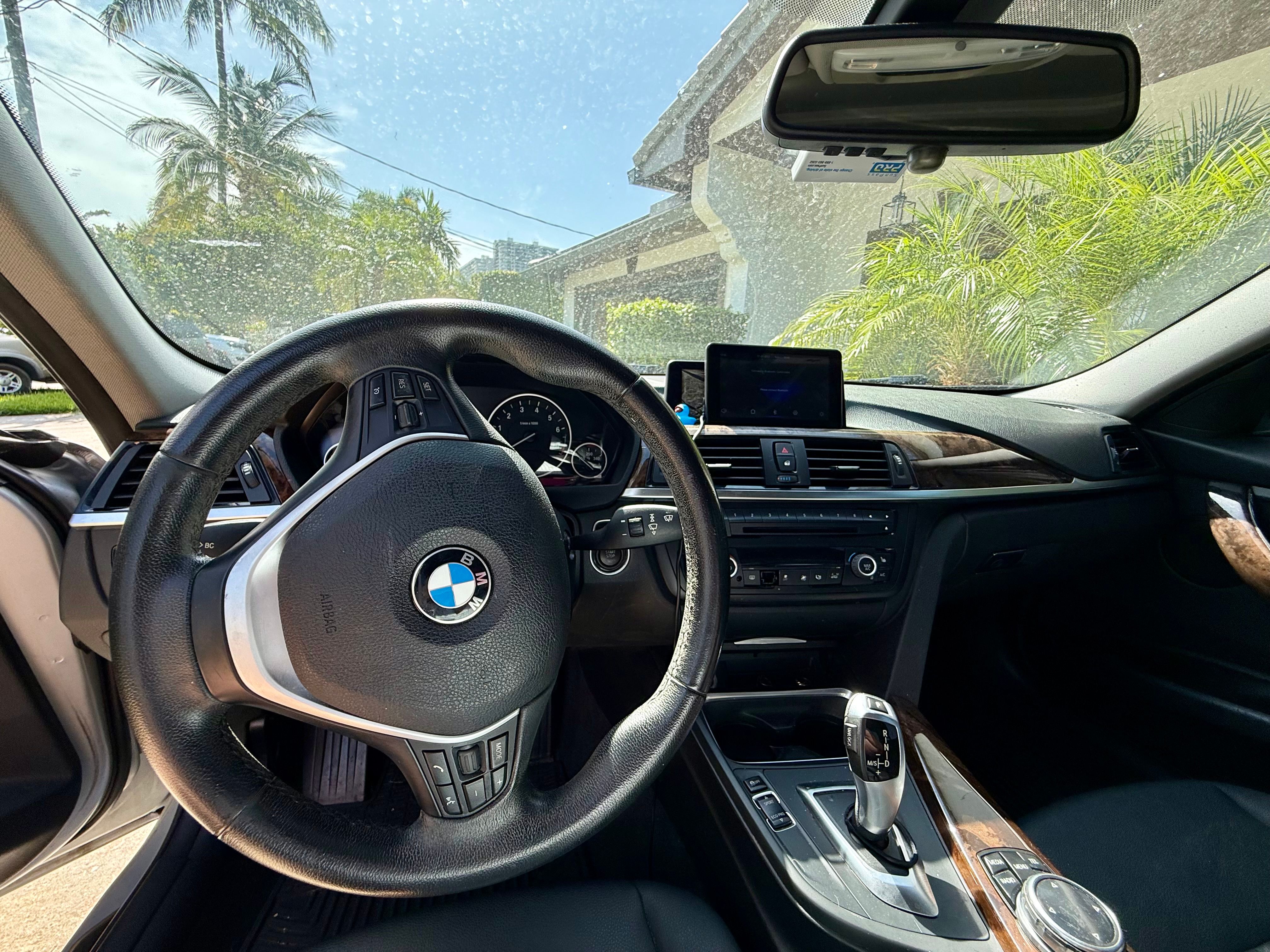 Used 2014 BMW 335i xDrive Sedan AWD/4WD image 9