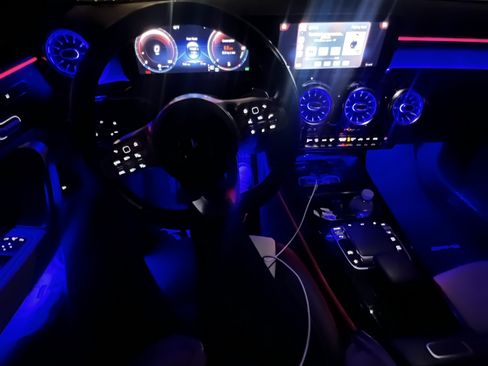 Used 2019 Mercedes-Benz A 220 4MATIC image 8