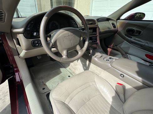 Used 2003 Chevrolet Corvette Coupe w/ Preferred Equipment Group image 17