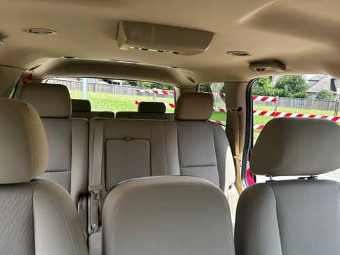 Used 2013 Chevrolet Tahoe LS image 25