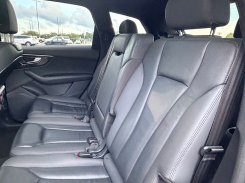 Used 2021 Audi Q7 2.0T Premium w/ Convenience Package AWD/4WD image 13
