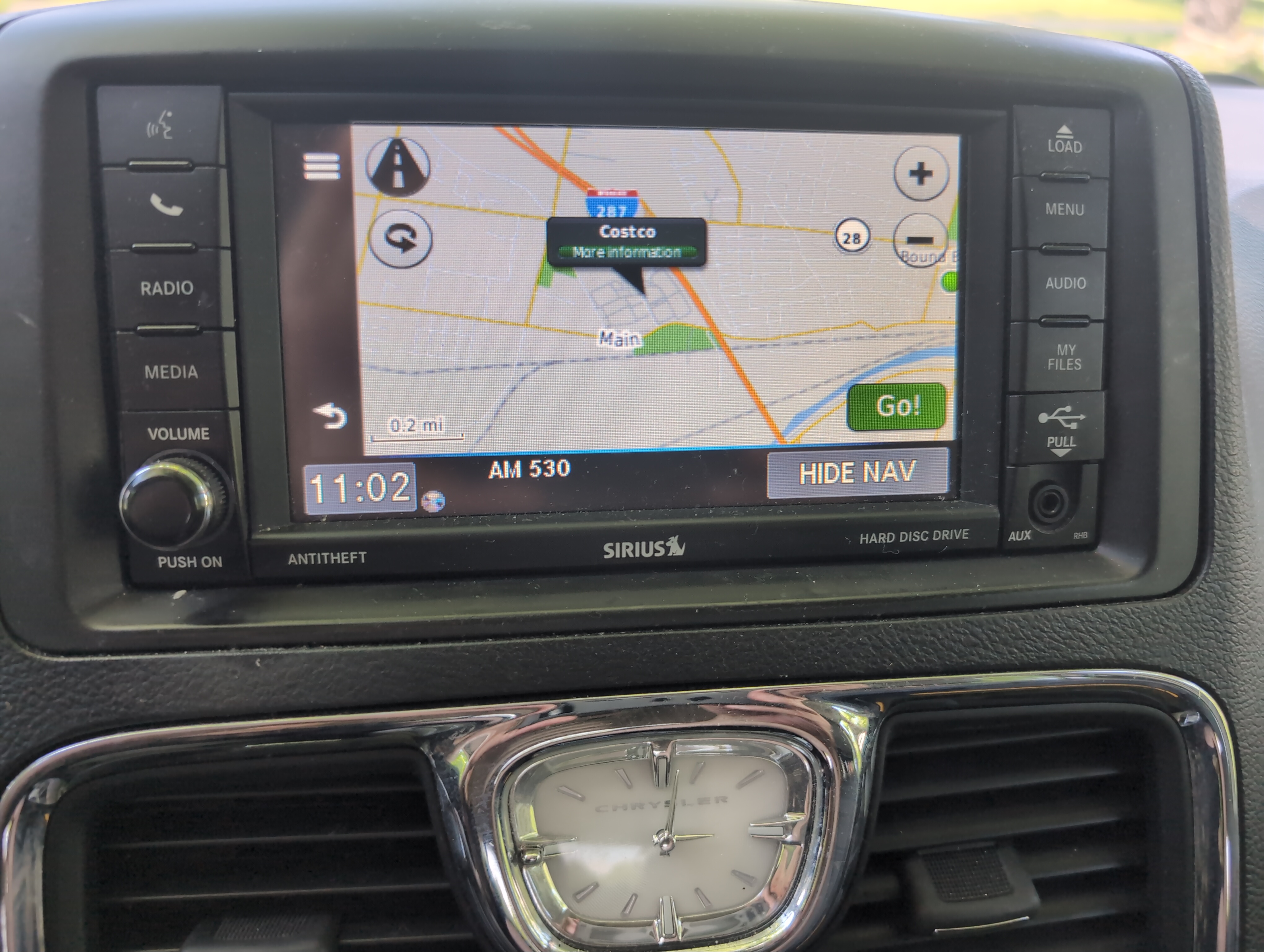 Used 2016 Chrysler Town & Country Touring w/ Driver Convenience Group FWD image 9