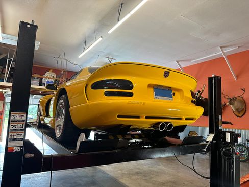 Used 2020 Dodge Challenger SRT Hellcat Redeye image 29