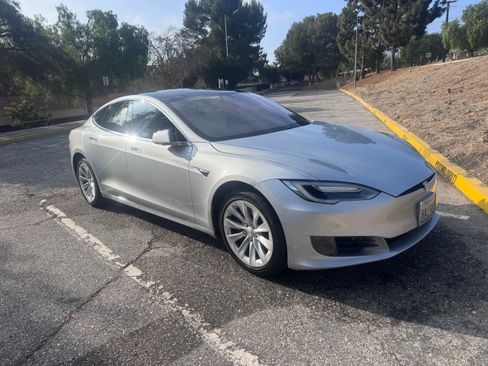Used 2017 Tesla Model S 75 RWD image 8