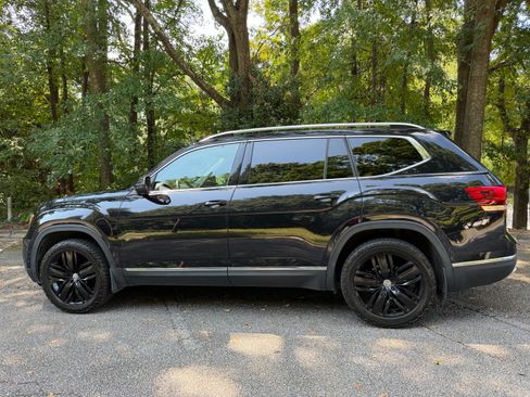 Used 2018 Volkswagen Atlas SEL Premium AWD/4WD image 4