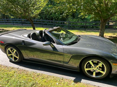Used 2009 Chevrolet Corvette Convertible w/ Preferred Equipment Group RWD image 1