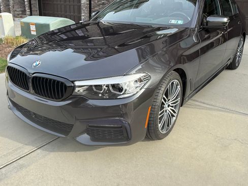 Used 2020 BMW 530i xDrive w/ M Sport Package image 2