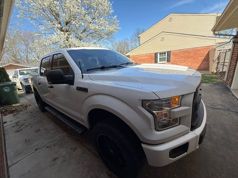 Used 2016 Ford F150 XLT w/ Equipment Group 301A Mid image 21
