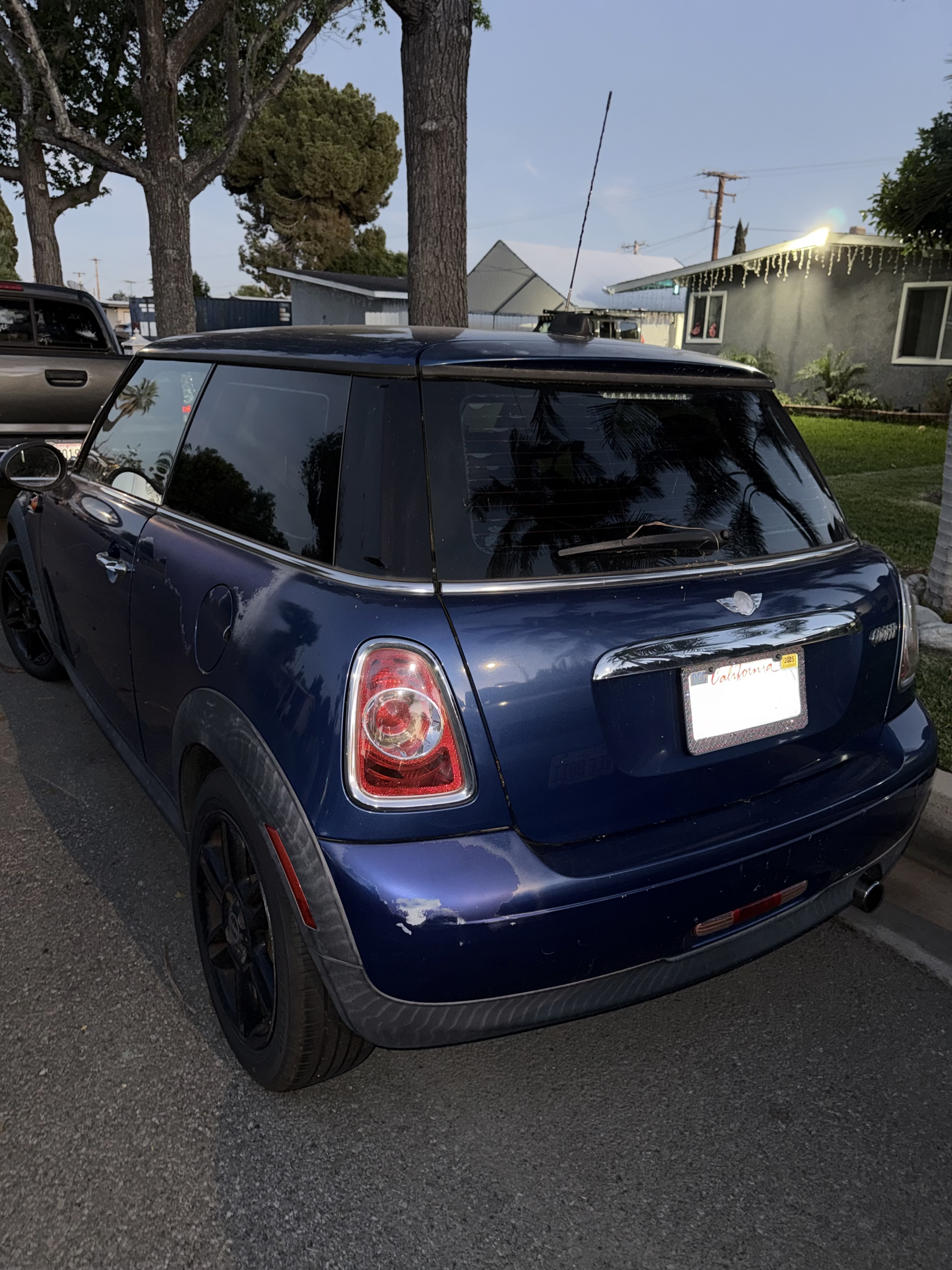 Used 2012 MINI Cooper Hardtop FWD image 1