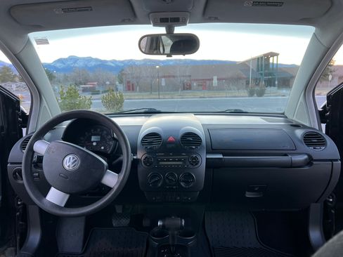 Used 2005 Volkswagen Beetle Bi-Color Edition image 15