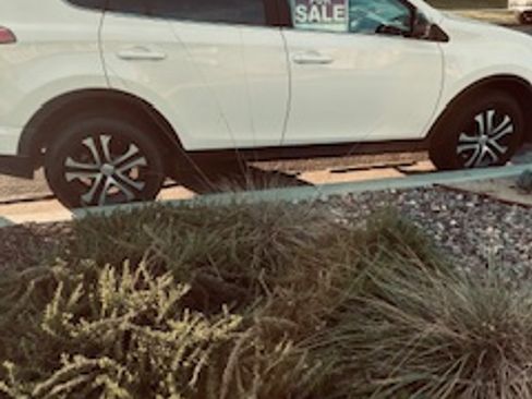 Used 2016 Toyota RAV4 LE image 17