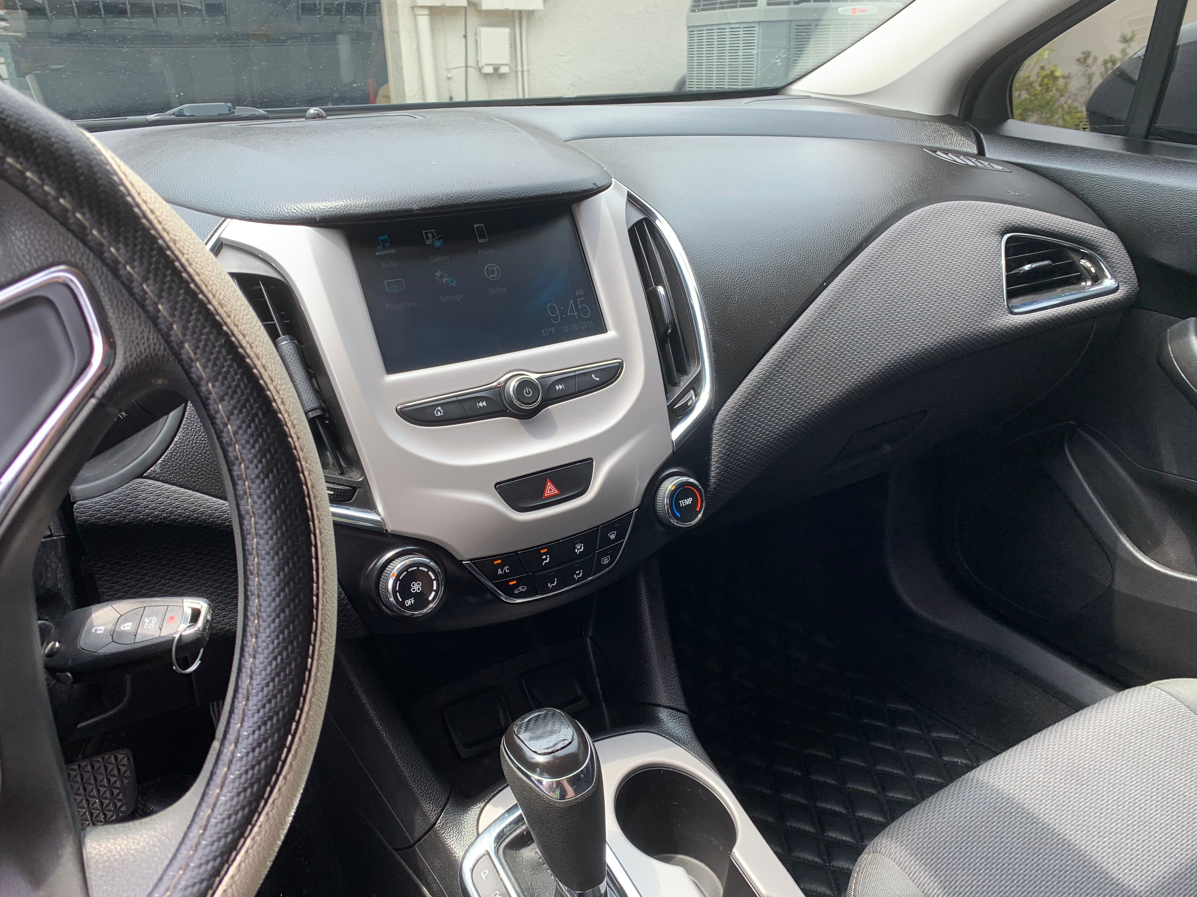 Used 2017 Chevrolet Cruze LS FWD image 5