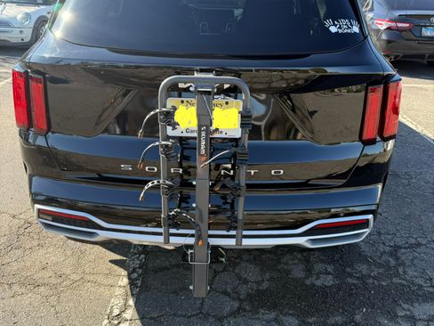 Used 2022 Kia Sorento SX image 10