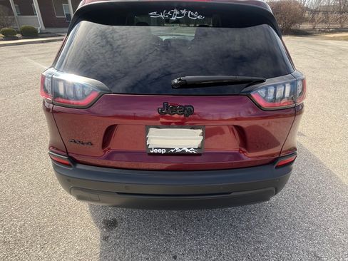 Used 2019 Jeep Cherokee Latitude Plus image 5