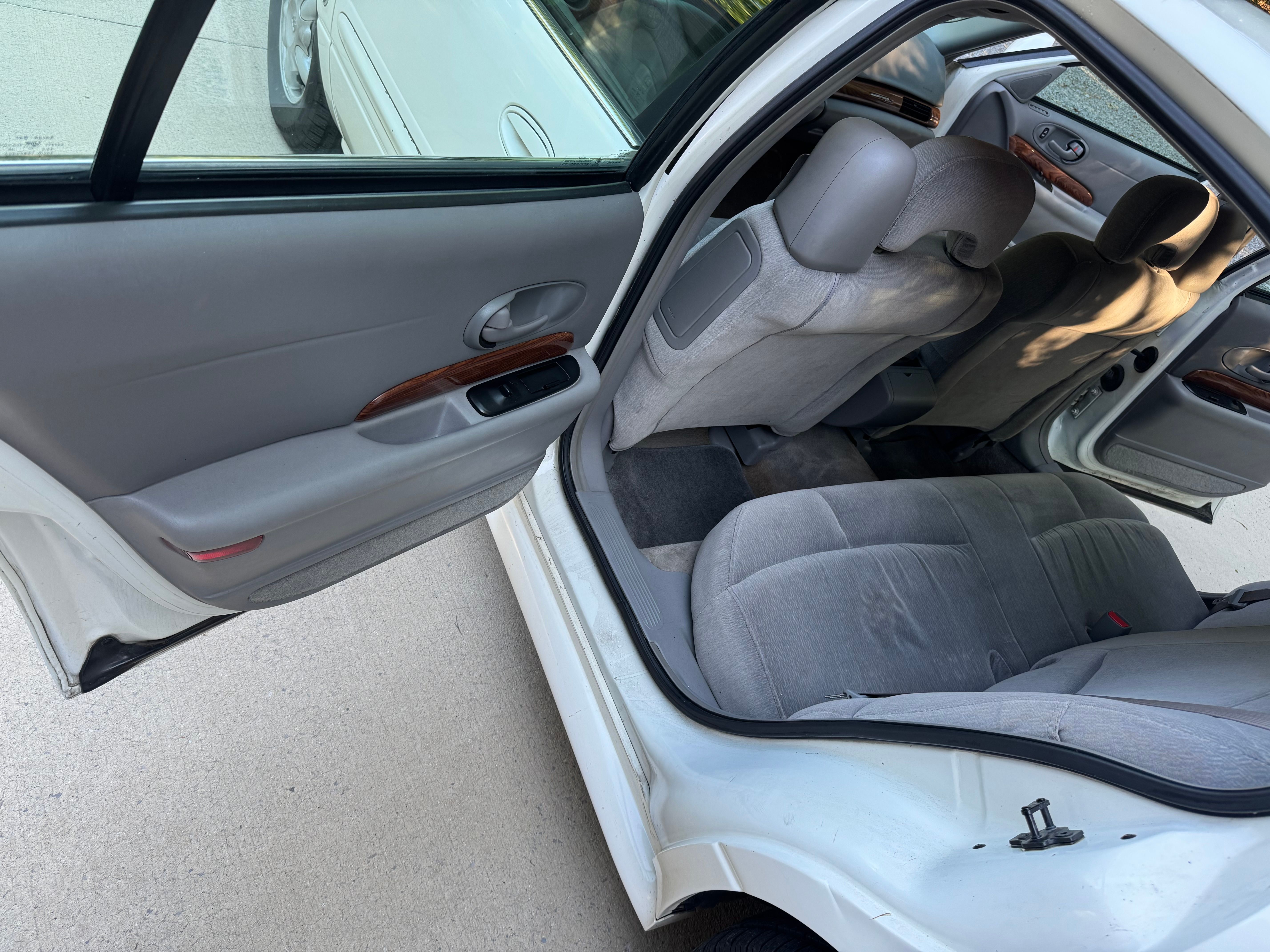 Used 2001 Buick Le Sabre Custom w/ Luxury Pkg FWD image 10