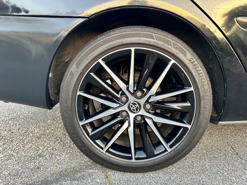 Used 2004 Toyota Camry LE image 4