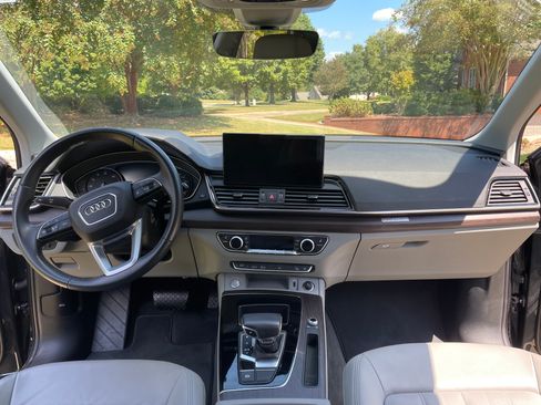 Used 2021 Audi Q5 2.0T Premium w/ Convenience Package image 13