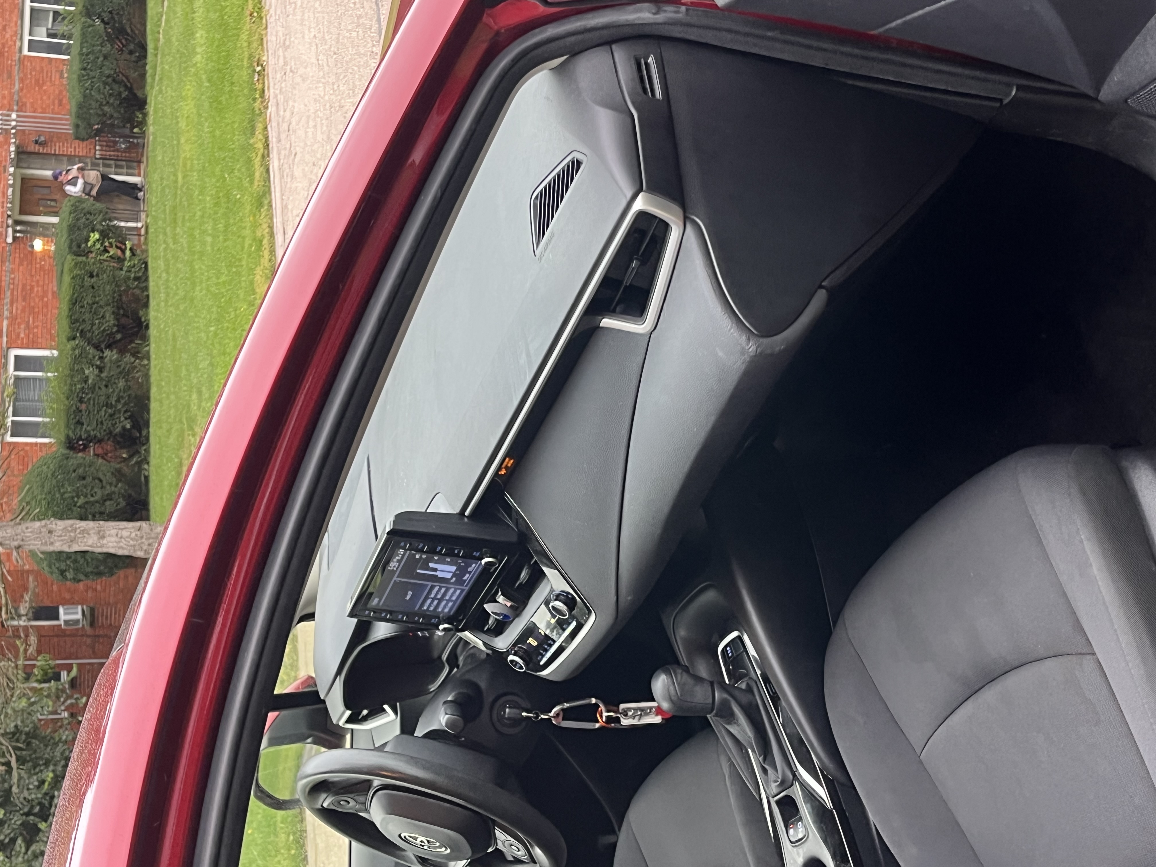 Used 2022 Toyota Corolla LE FWD image 8