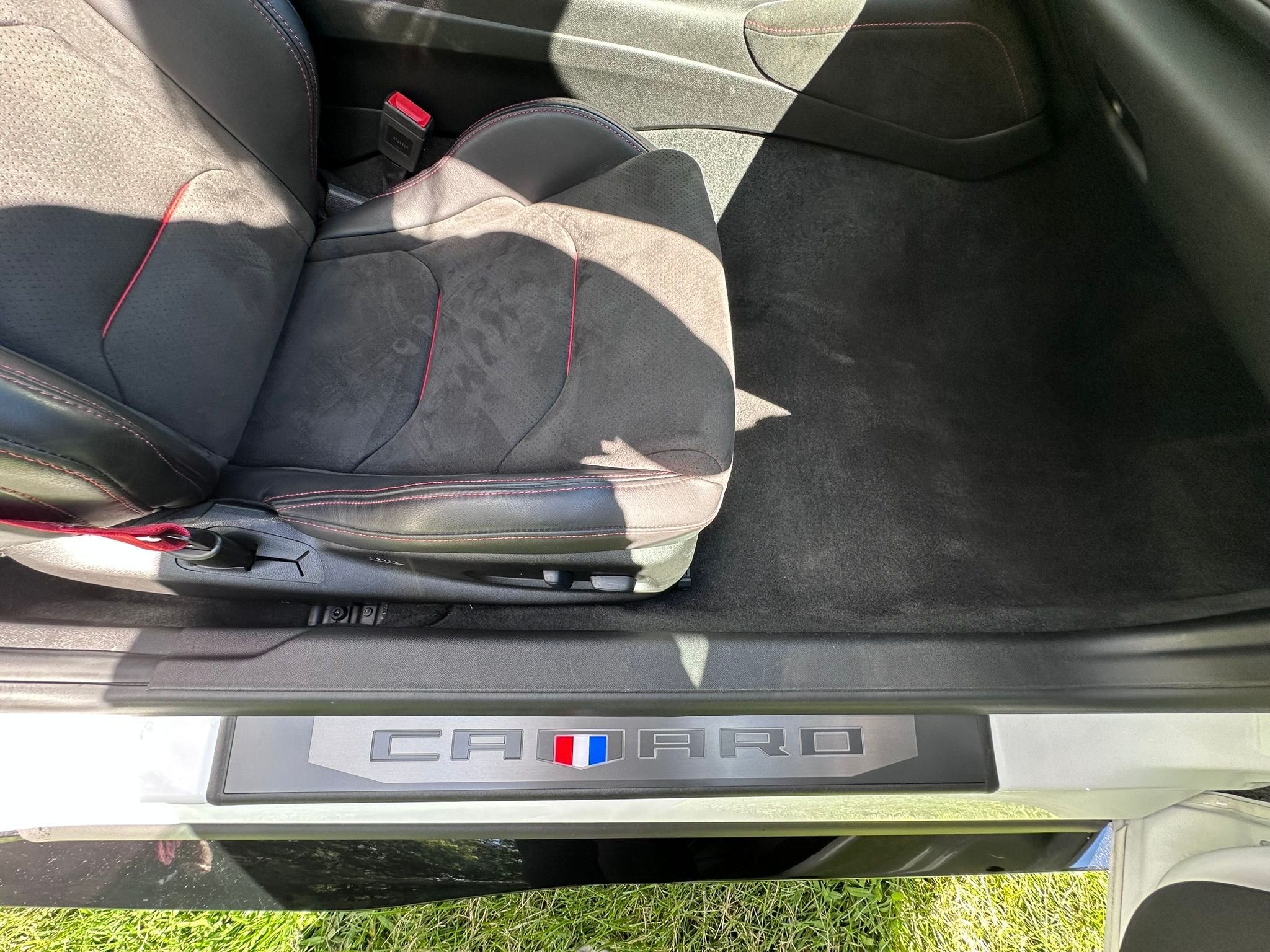 Used 2019 Chevrolet Camaro ZL1 RWD image 18