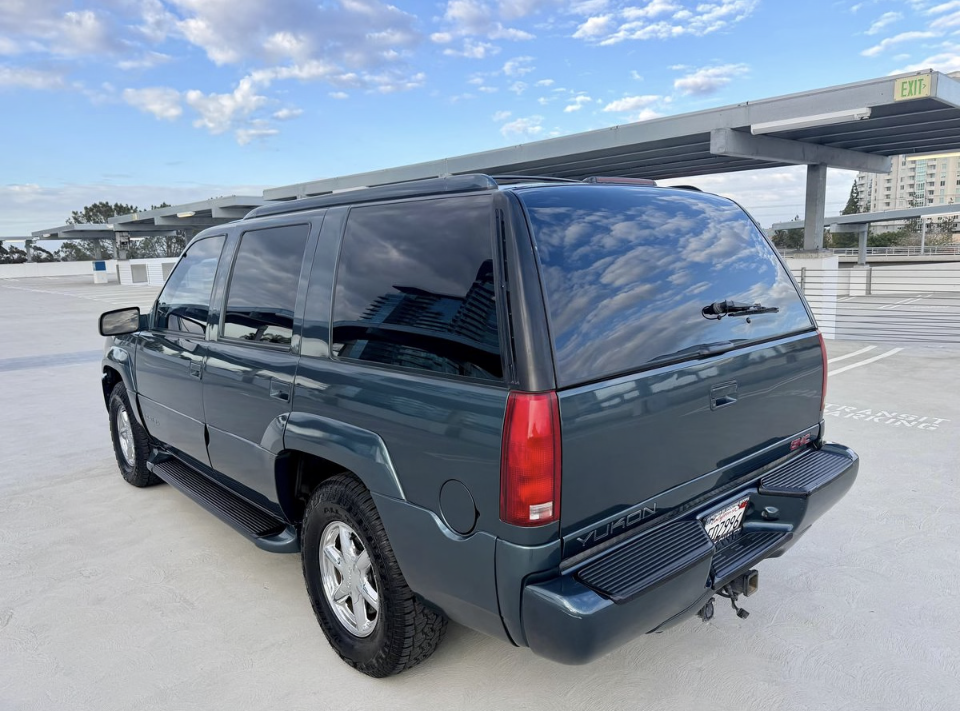 Used 1999 GMC Yukon Denali AWD/4WD image 8