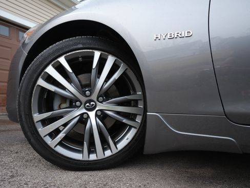 Used 2018 INFINITI Q50 Luxe w/ Cargo Package (L95) image 17