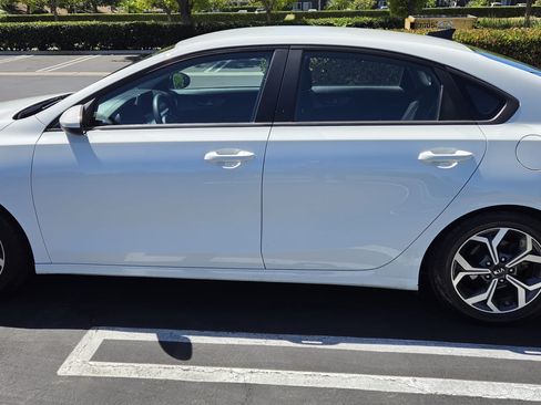 Used 2021 Kia Forte LXS image 5