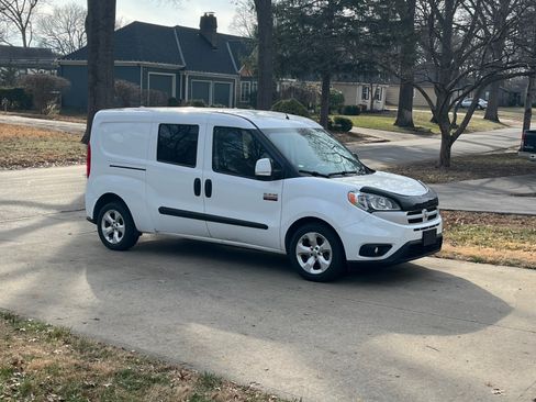 Used 2018 RAM ProMaster City SLT FWD image 2