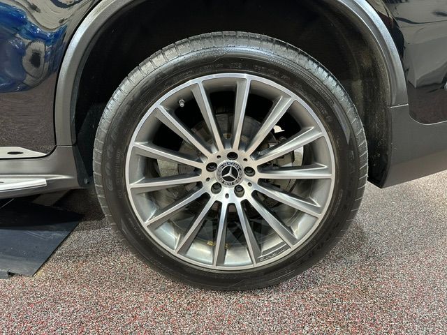 Used 2019 Mercedes-Benz GLC 300 4MATIC Coupe image 19