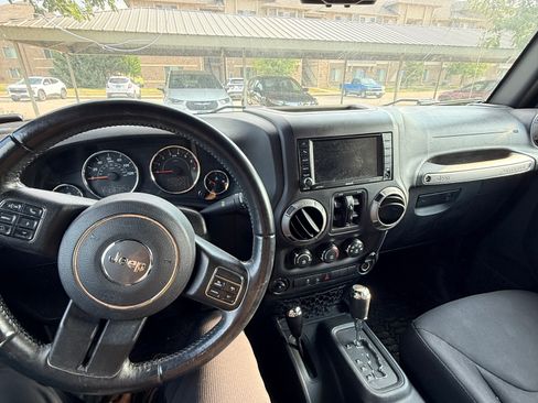 Used 2016 Jeep Wrangler Unlimited Sport AWD/4WD image 15