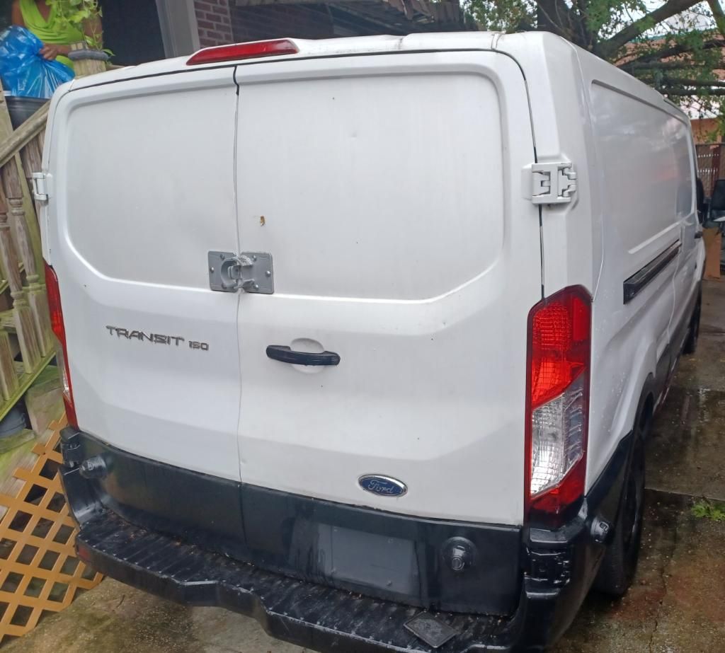 Used 2015 Ford Transit 150 148 Low Roof RWD image 5