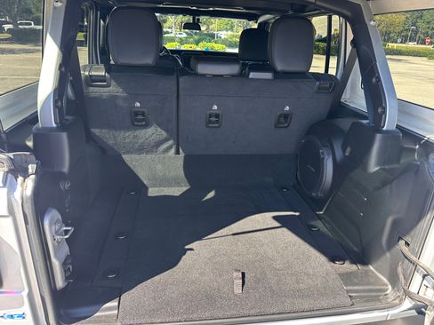 Used 2022 Jeep Wrangler Unlimited Sahara w/ Cold Weather Group image 11