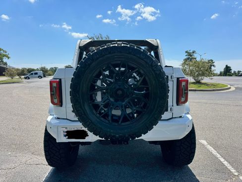 Used 2022 Ford Bronco Outer Banks AWD/4WD image 13