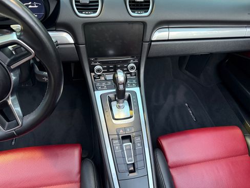 Used 2017 Porsche 718 Boxster image 14