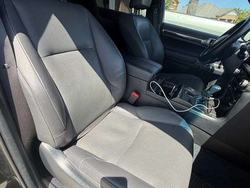 Used 2022 Lexus GX 460 Premium w/ Premium Plus Package AWD/4WD image 2