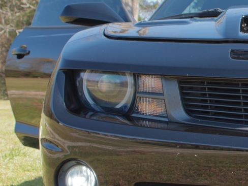 Used 2010 Chevrolet Camaro SS w/ RS Package image 17