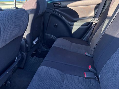 Used 2005 Toyota Matrix image 11