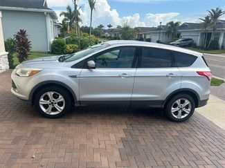 Used 2015 Ford Escape SE FWD video 1
