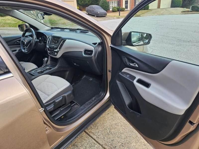 Used 2019 Chevrolet Equinox LT AWD/4WD image 16