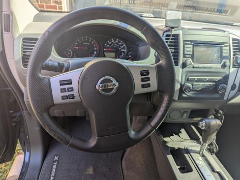 Used 2015 Nissan Xterra S w/ Value Package image 8