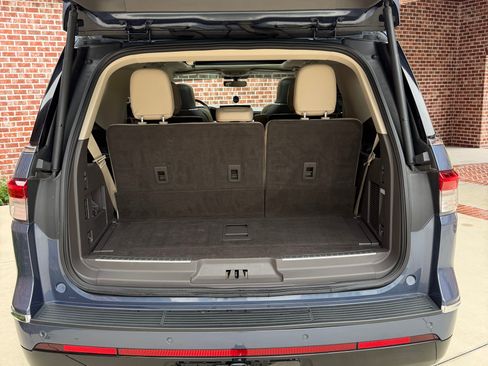 Used 2022 Lincoln Navigator Reserve AWD/4WD image 20