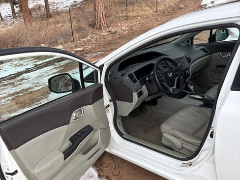 Used 2012 Honda Civic EX-L image 10