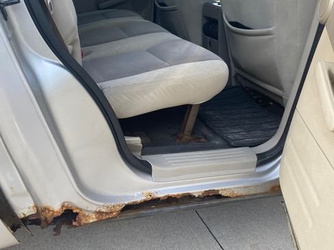 Used 2007 Ford Explorer Sport Trac XLT image 11