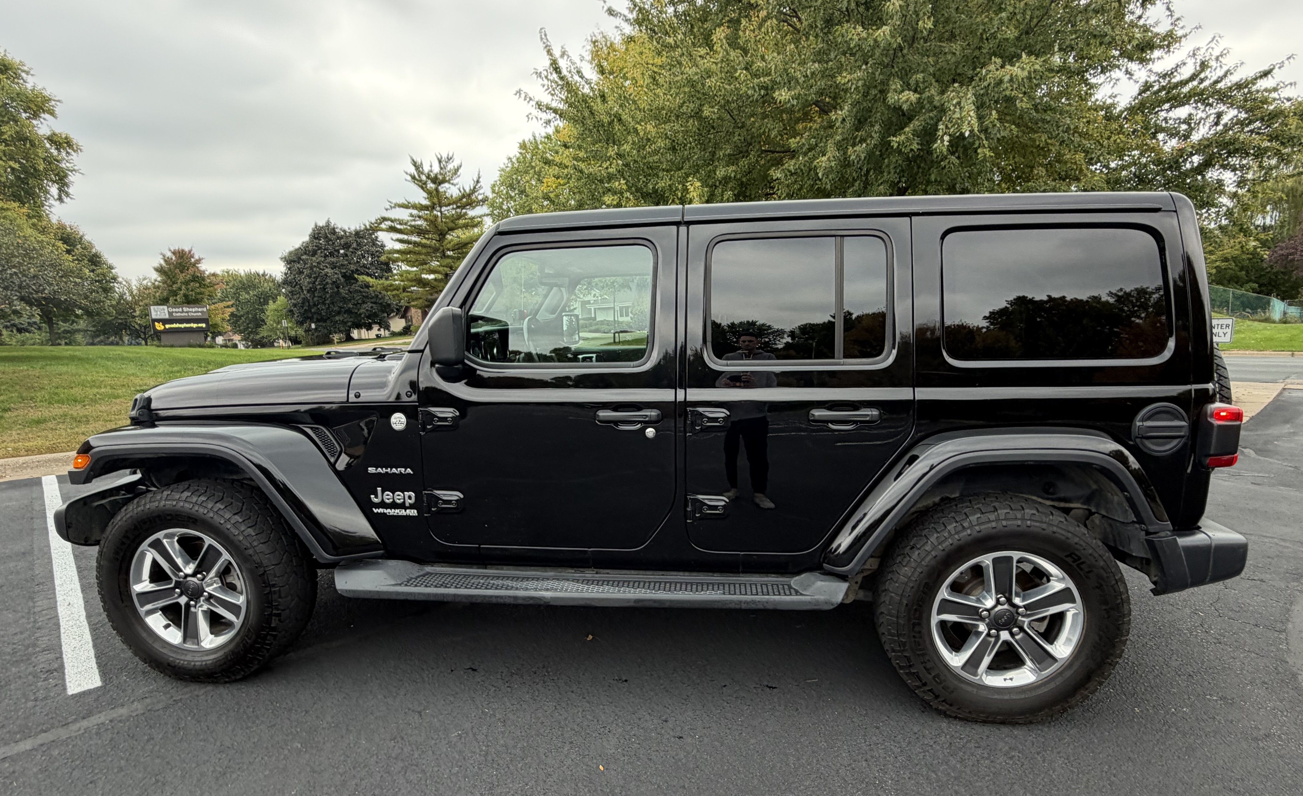 Used 2020 Jeep Wrangler Unlimited Sahara AWD/4WD image 20