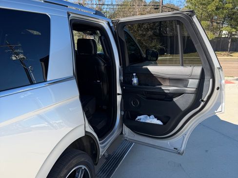 Used 2019 Ford Expedition Limited w/ Texas Edition Package image 10