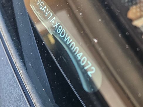 Used 2013 Volkswagen Tiguan SE image 13