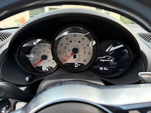 Used 2025 Porsche 718 Cayman S image 10